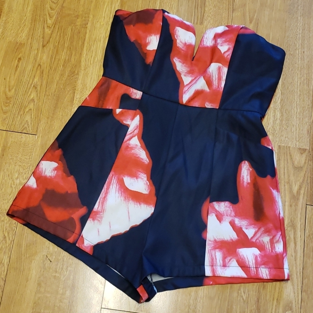 NWT L'Atiste Roses are Red romper Sz L